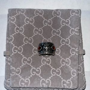 Gucci feline ring with orange crystals
